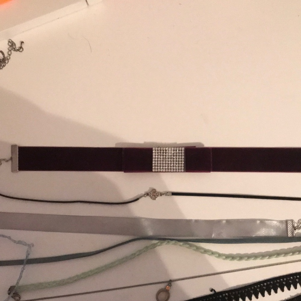 chokers - Picture 2 of 3